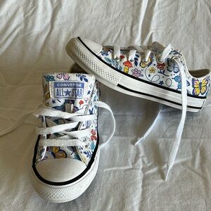Converse All-Stars butterfly and gnome size kids 12